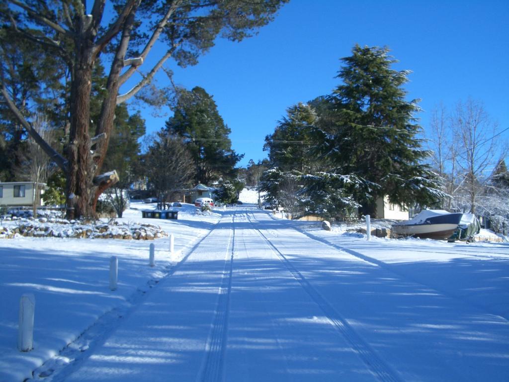 Rainbow Pines Tourist Caravan Park Adaminaby Exterior photo