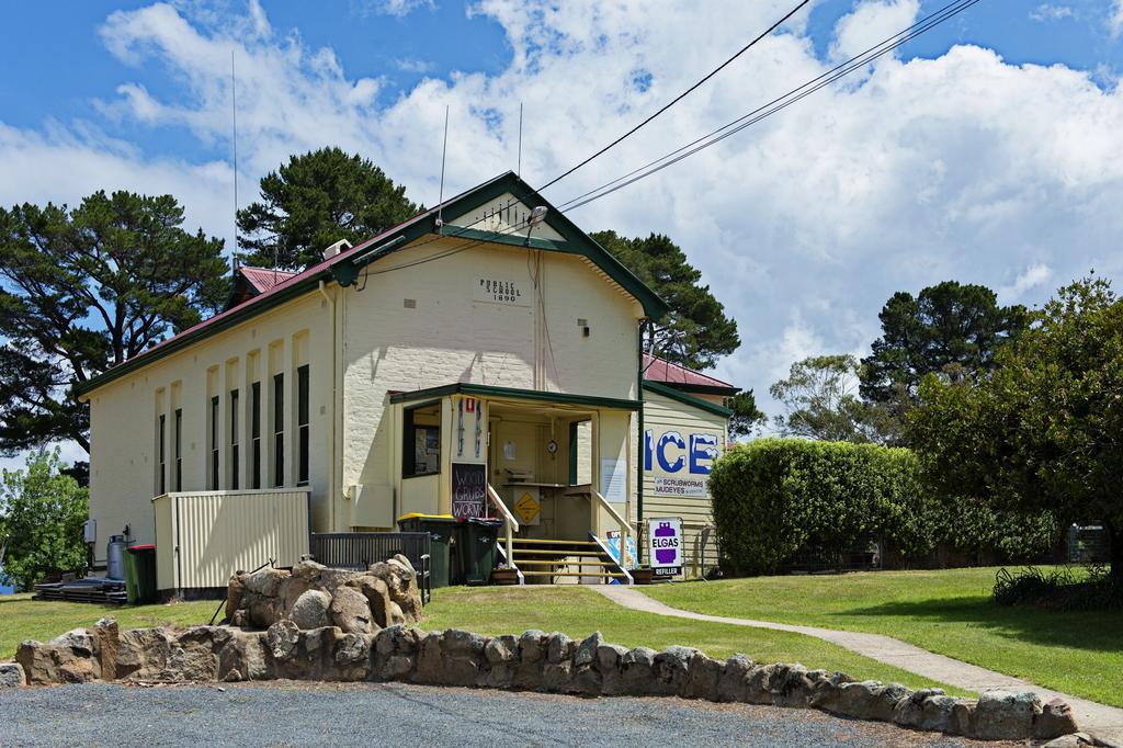 Rainbow Pines Tourist Caravan Park Adaminaby Exterior photo