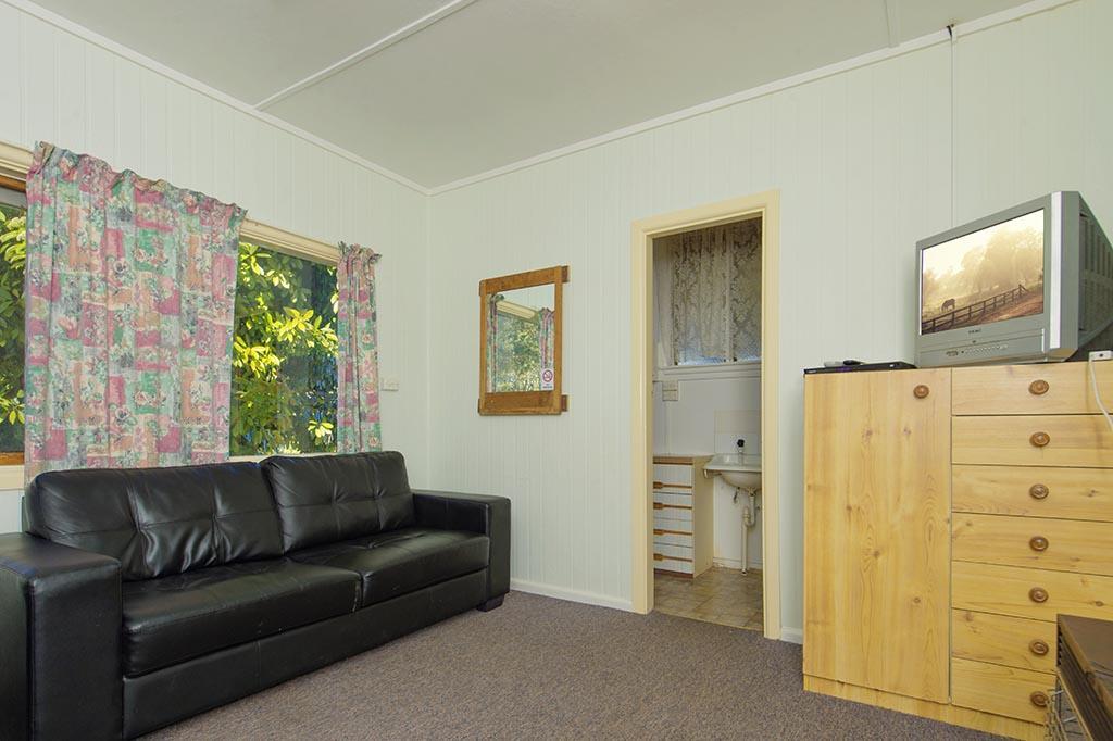 Rainbow Pines Tourist Caravan Park Adaminaby Exterior photo